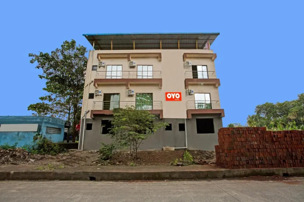 OYO 700169 Om Sai Ram Residency