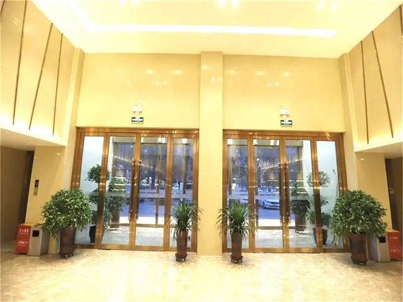Lavande Hotel·Turpan Grand Cross