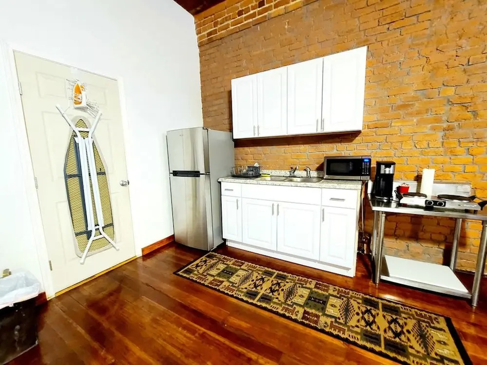 Hosteeva French Quarter Historic Condos