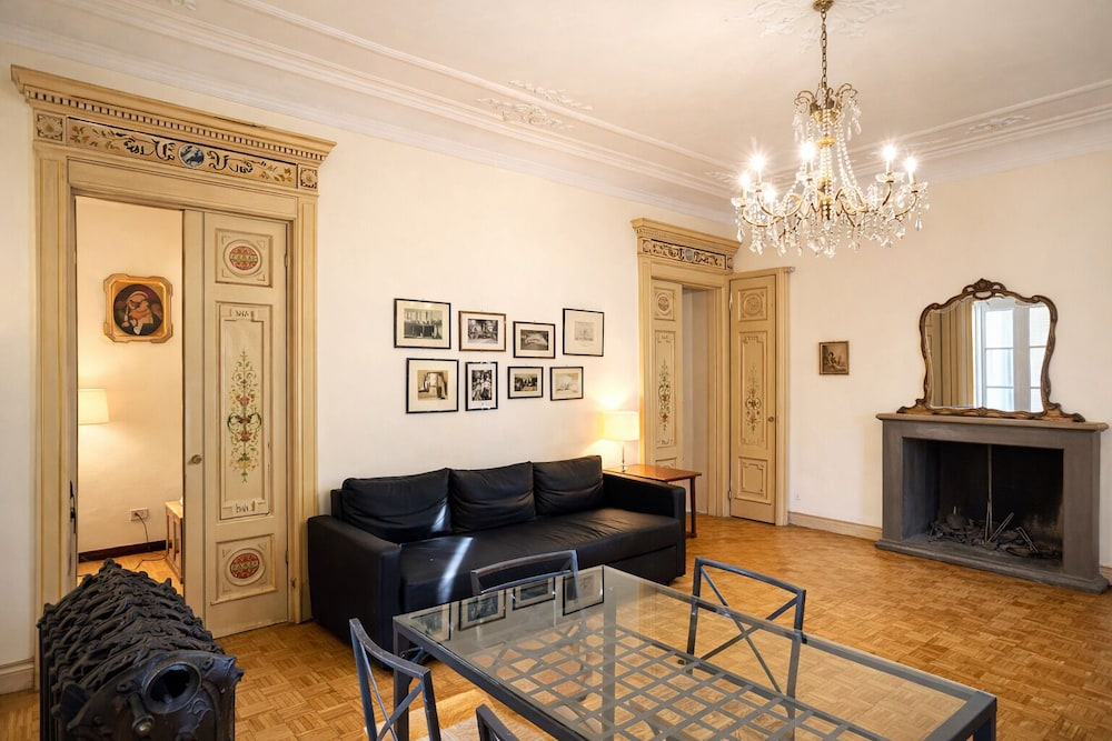 dHomes Apartments and Rooms - Galleria Gold, balcony
