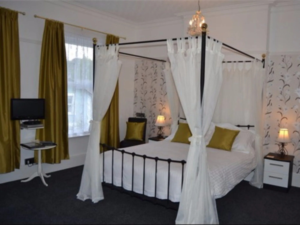 Birkdale Guest House
