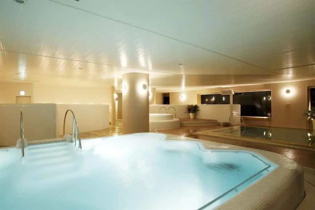 Отель JR Tower Nikko Sapporo