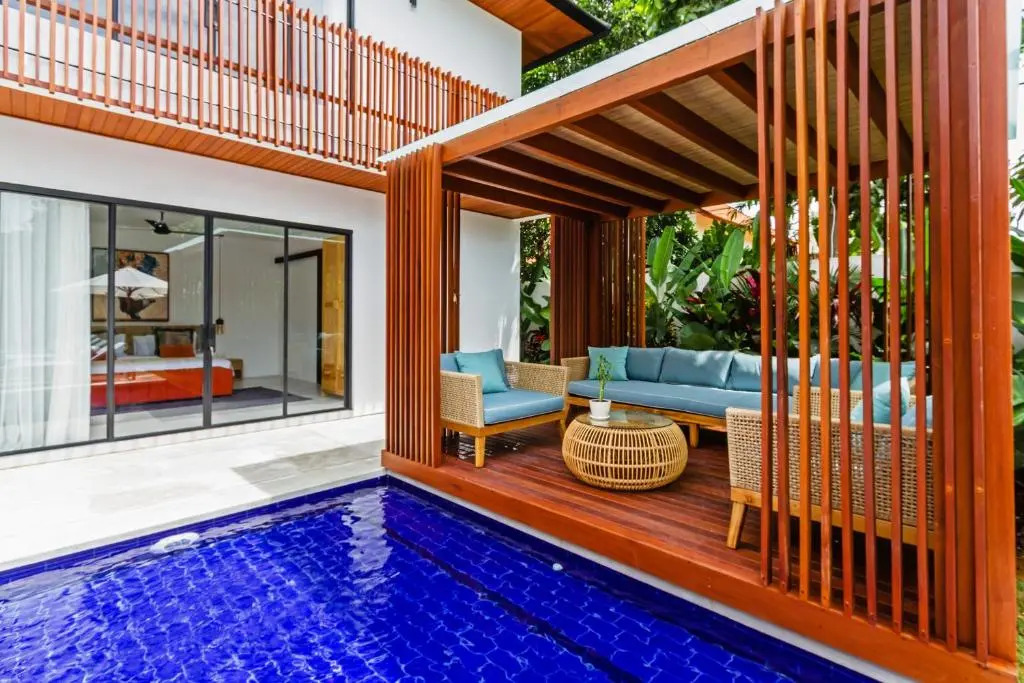 THE BOTANICAL 6 BED LUXURY 900 meter from beach