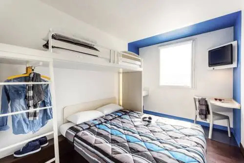 Unisotel Bollène A7 Ex-Hotel F1