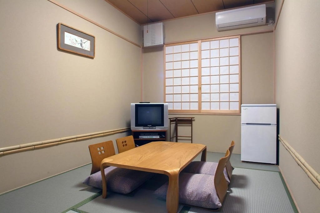 Yokohama Minatomirai Manyo Club