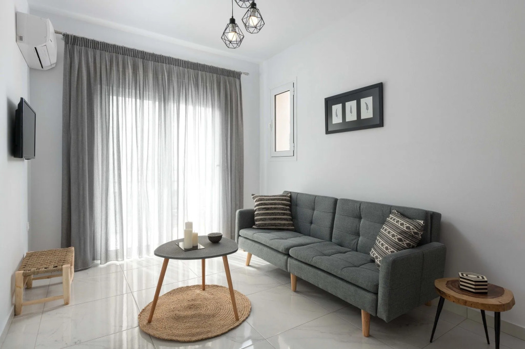 L & C Boutique Apartments