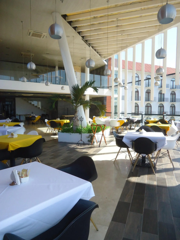 Hotel Caracol Plaza