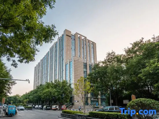 Super 8 Hotel (Beijing Jianguomen Subway Station Capital Children's Research Institute)