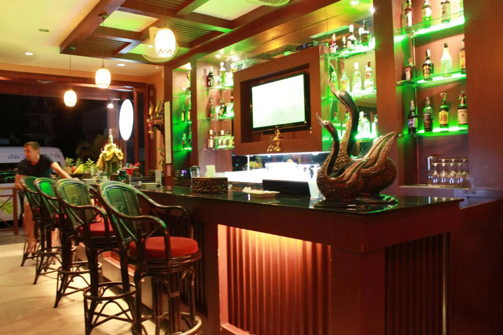 Hemingways Hotel