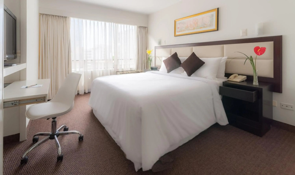 Roosevelt Hotel & Suites
