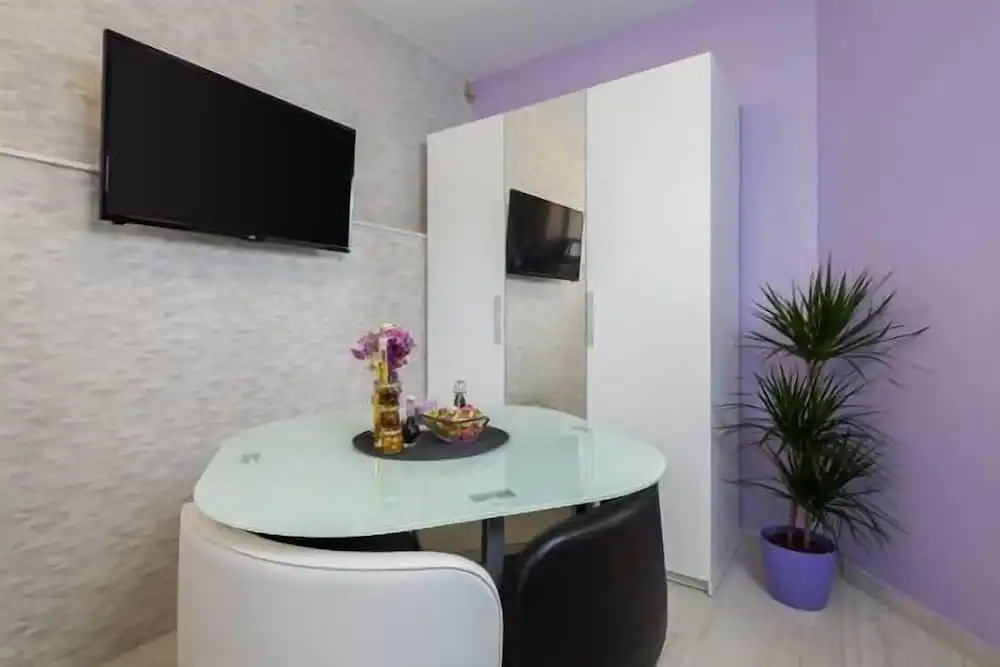 Bliss Apartments with free parking