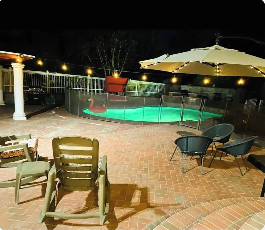 Paradise Vacation Estate Near Universal Studios