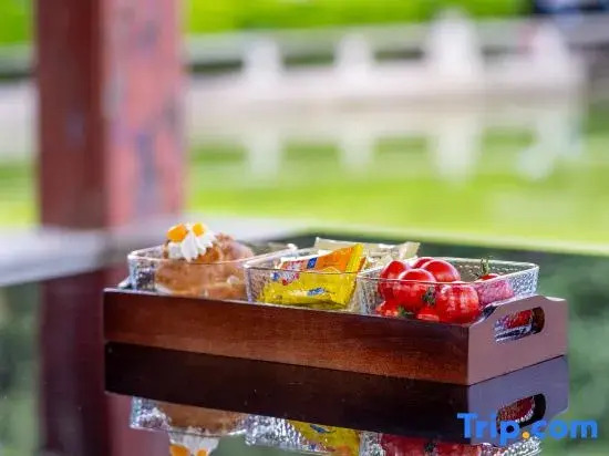 All are Huating Hotels (Longjiang Park Branch)