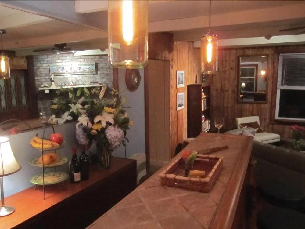 Crews Quarters Boarding House - Caters to Men