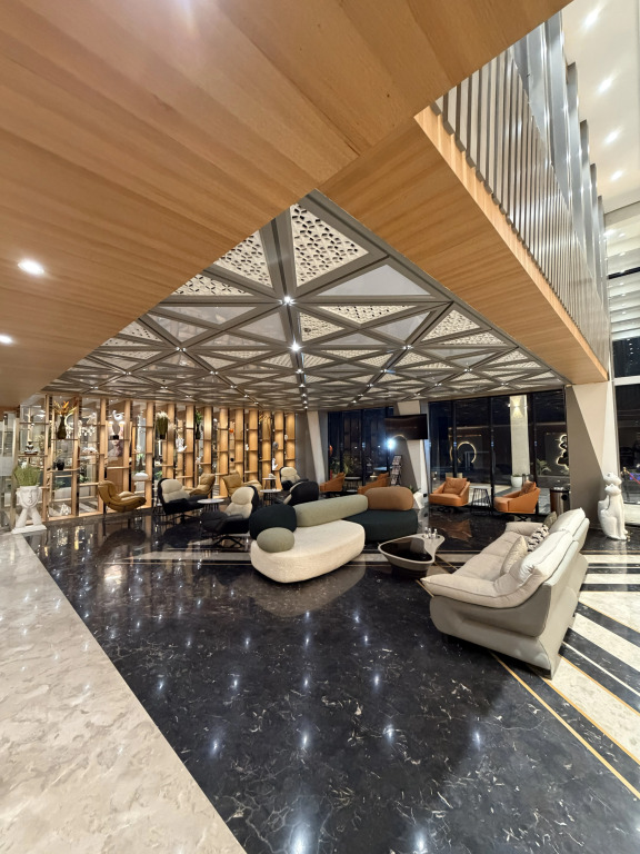 Hotel Ambition
