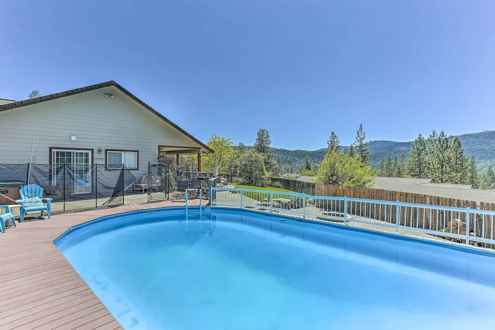 Private Pool & Game Room: Family Weaverville Gem
