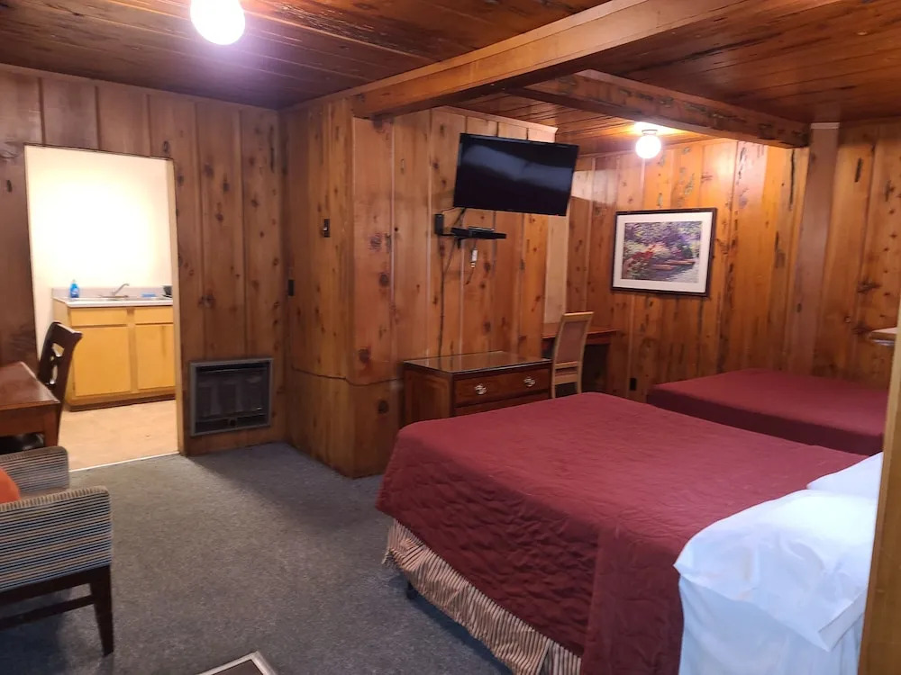 Bigfoot Motel