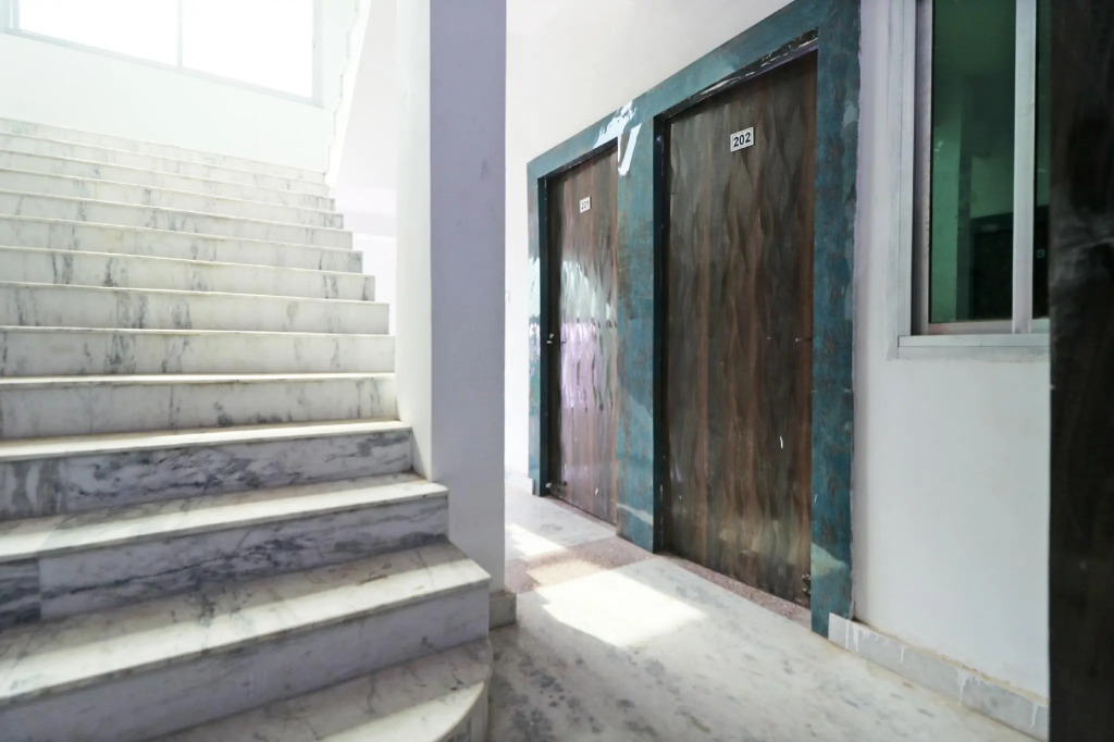 OYO 49486 Star Rooms