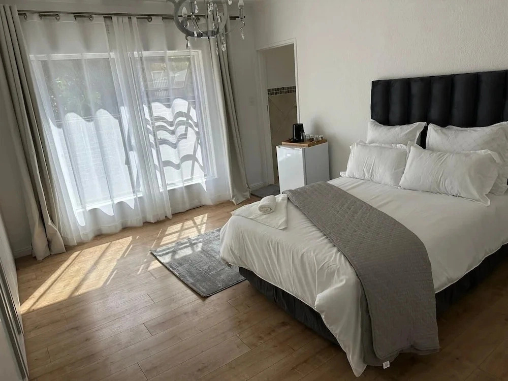 Plattekloof guest house