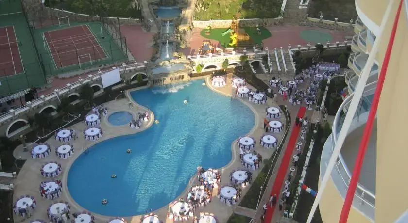 Paradise Hill Resort