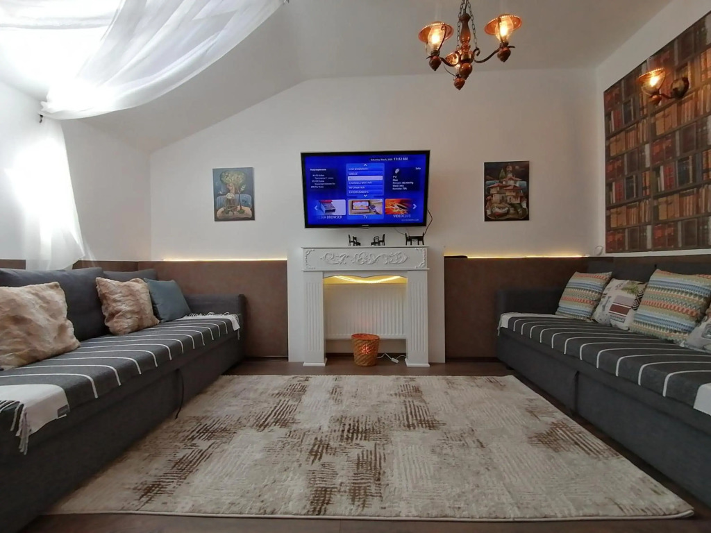 Apartment 15