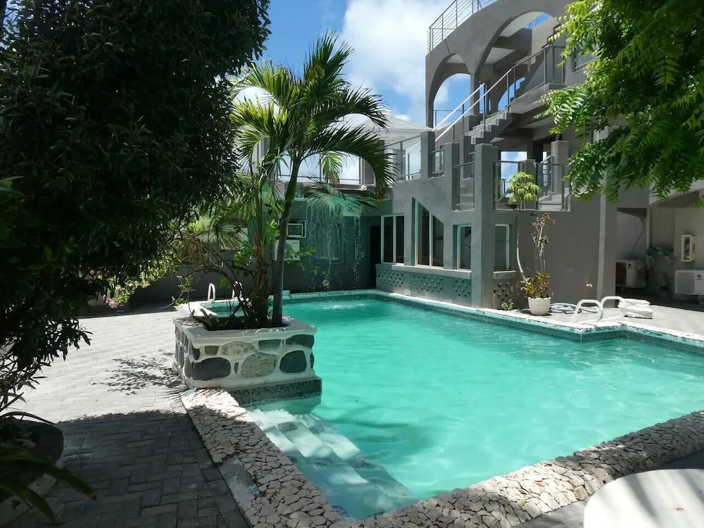 Sun Tan Apartment 15, Near the Ocean