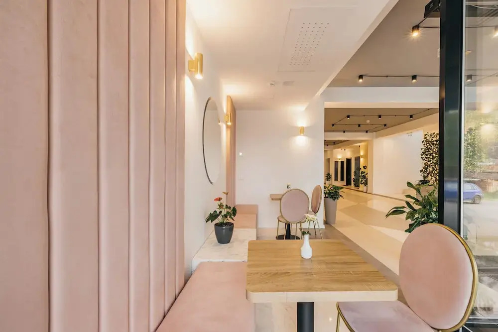 HOTEL AGORA Mures