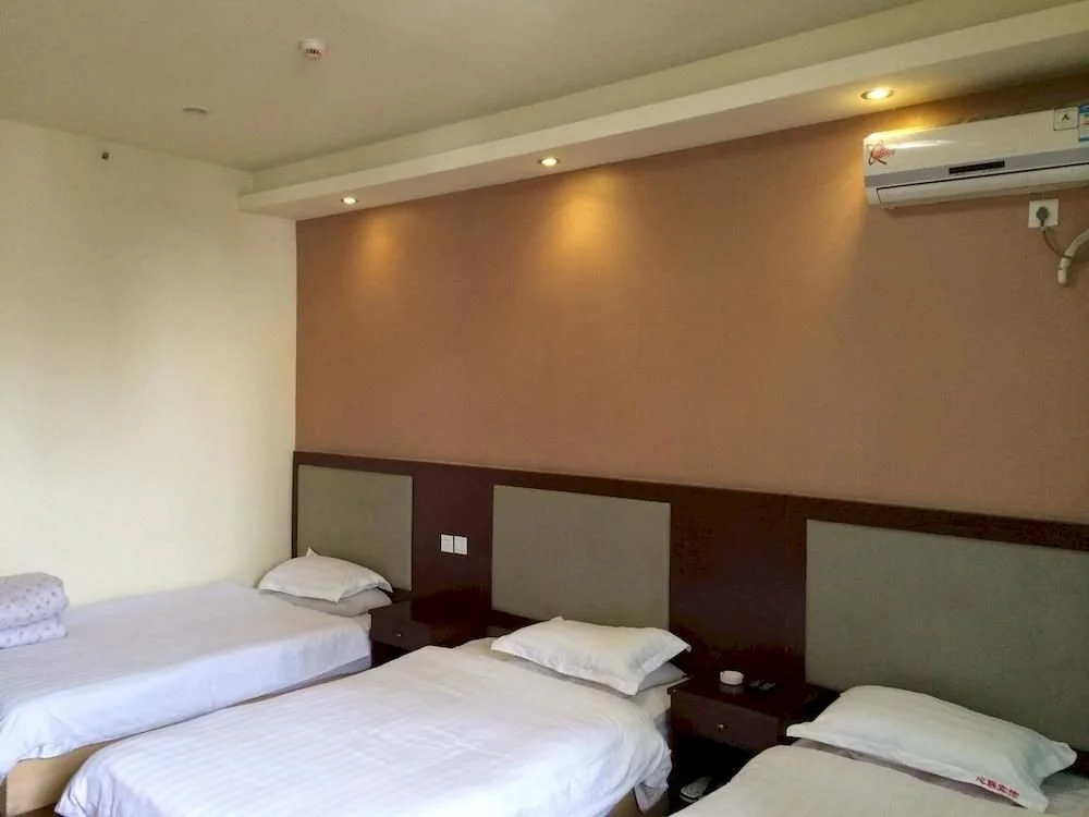Leize E-sports Hotel(雷泽电竞酒店（杜莆草堂地铁站店）)