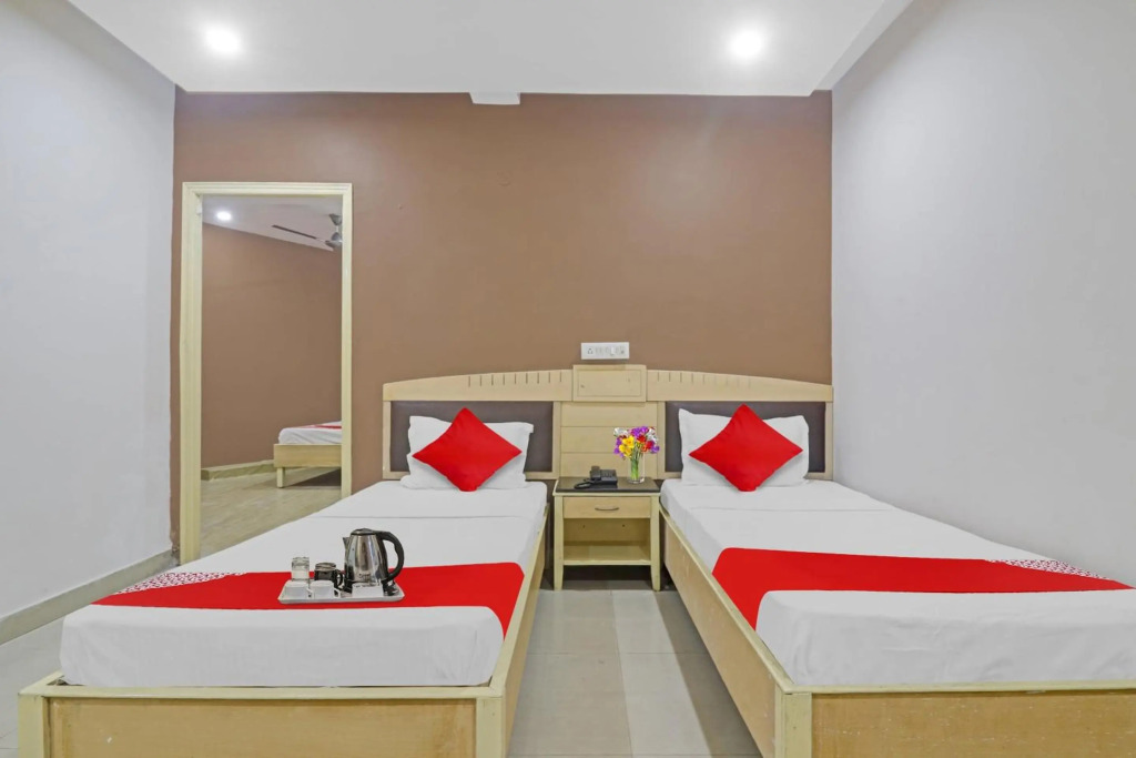 OYO 88286 Hotel Padmini