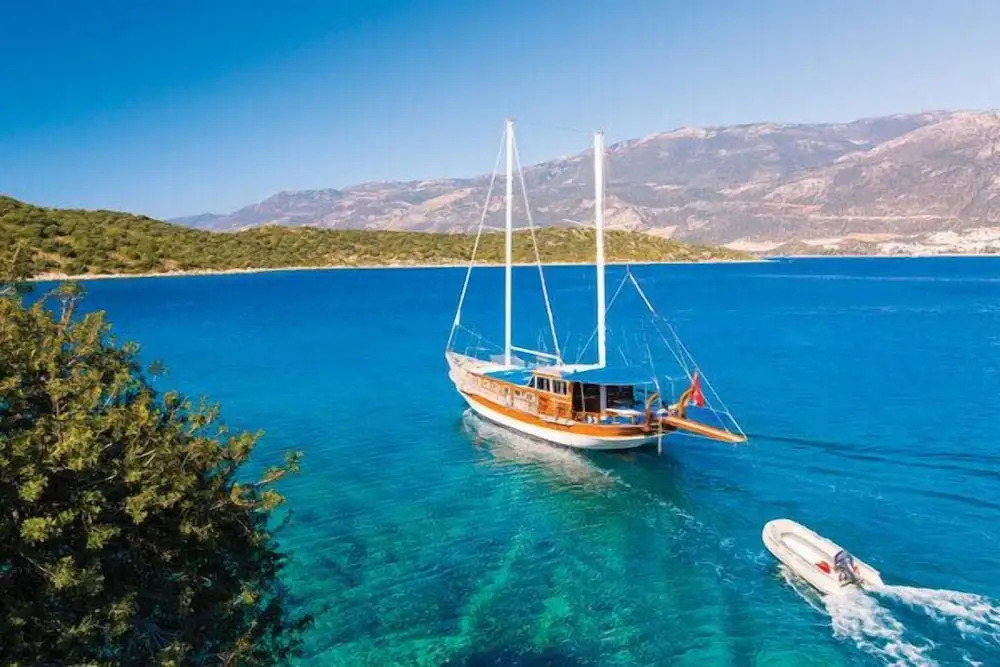 Dilara Boat