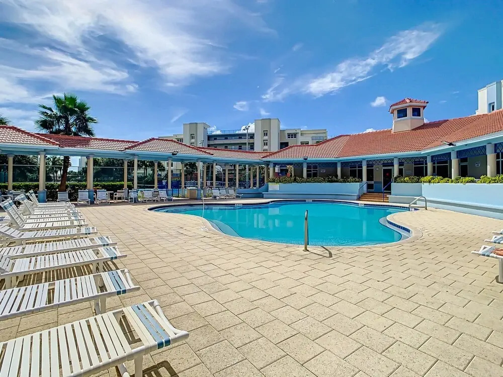 Estuary Views Close to Pool Amenities Walk to Beach 9 505