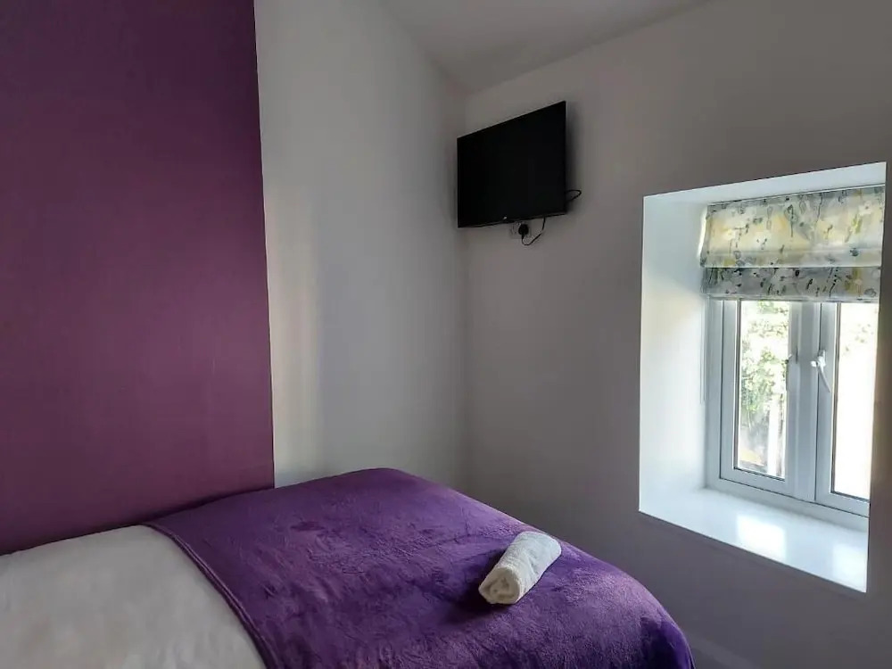 6 Eyre Square Lane