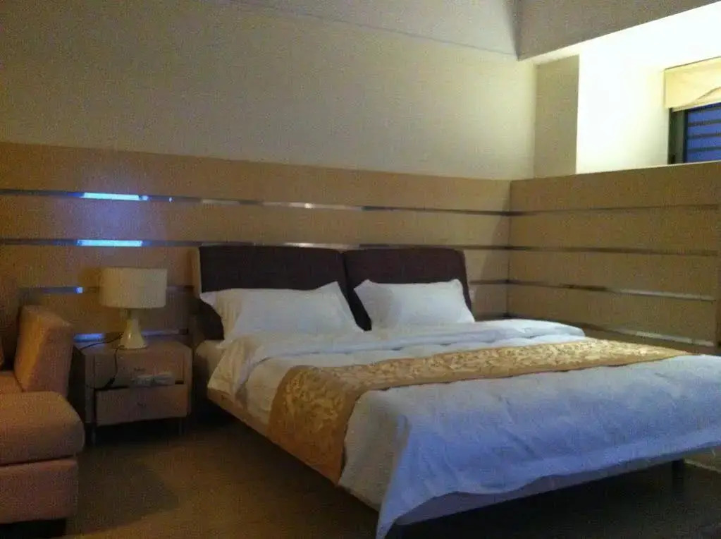 Ningbo 48 Carat City Core Apartment Hotel