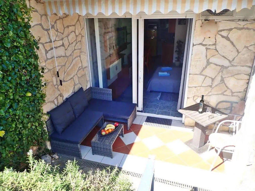Apartments in Jasenice 41709