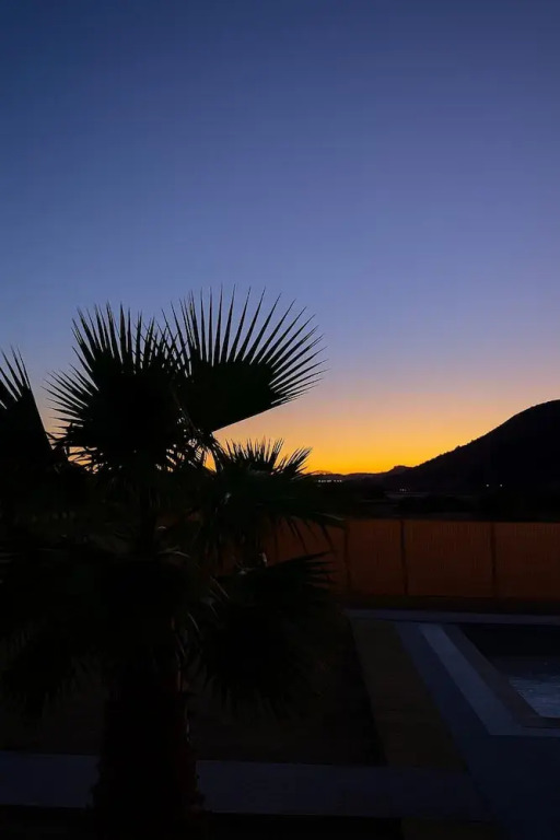 Paliochora Beachfront Escape, Milolithos Pool Retreats