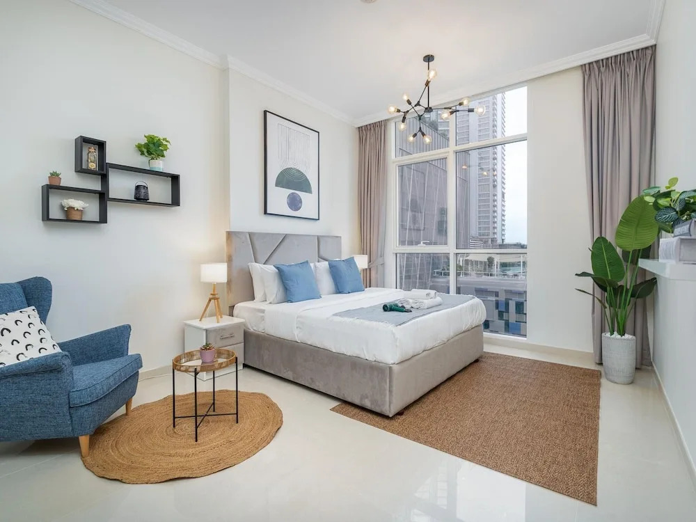2bed Chic Apt Burj Khalifa Gym/pool by Belvilla