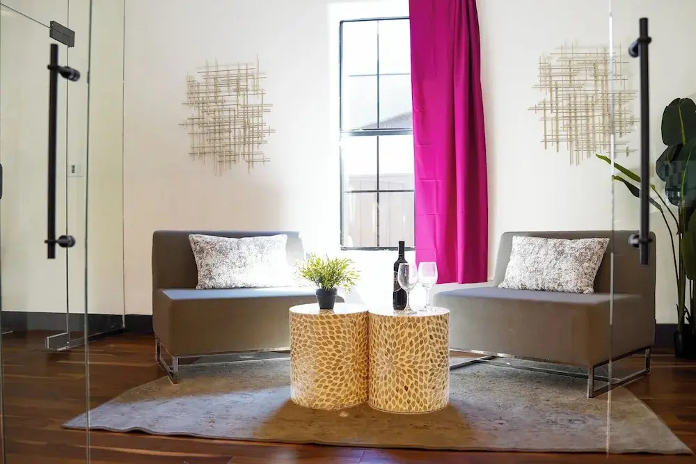 Walk to Boat Launch: Stylish Austin Gem