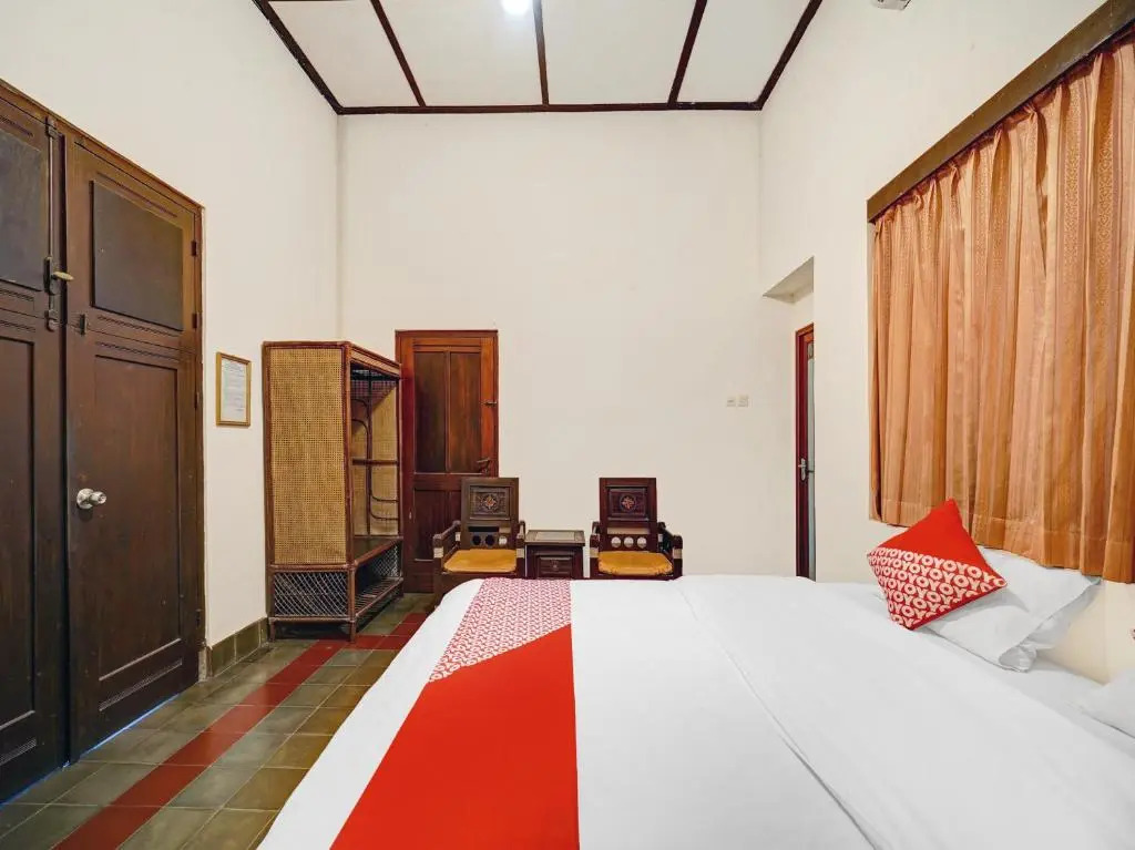 OYO 90676 Oryza Hotel