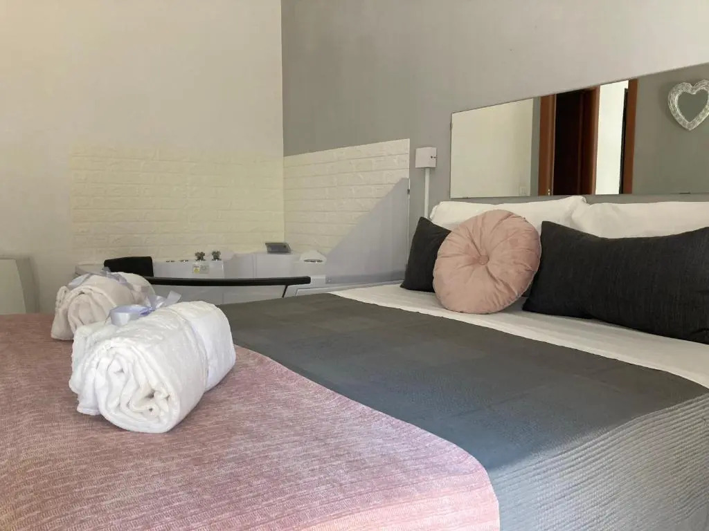 De Gasperi House- Elegante appartamento,con terrazza,nel cuore di Napoli