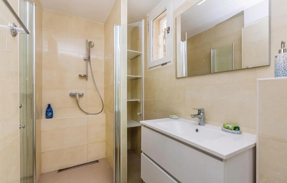 Beautiful Home In Omisalj