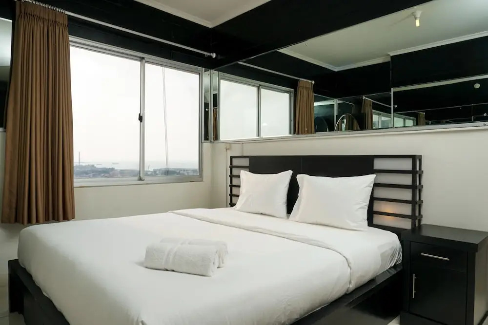 2BR Apartment Seaview with Workspace at Mediterania Marina Ancol