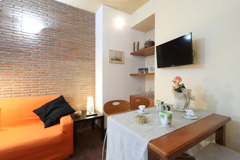 Cozy Apartment On 2 Levels In The City Center