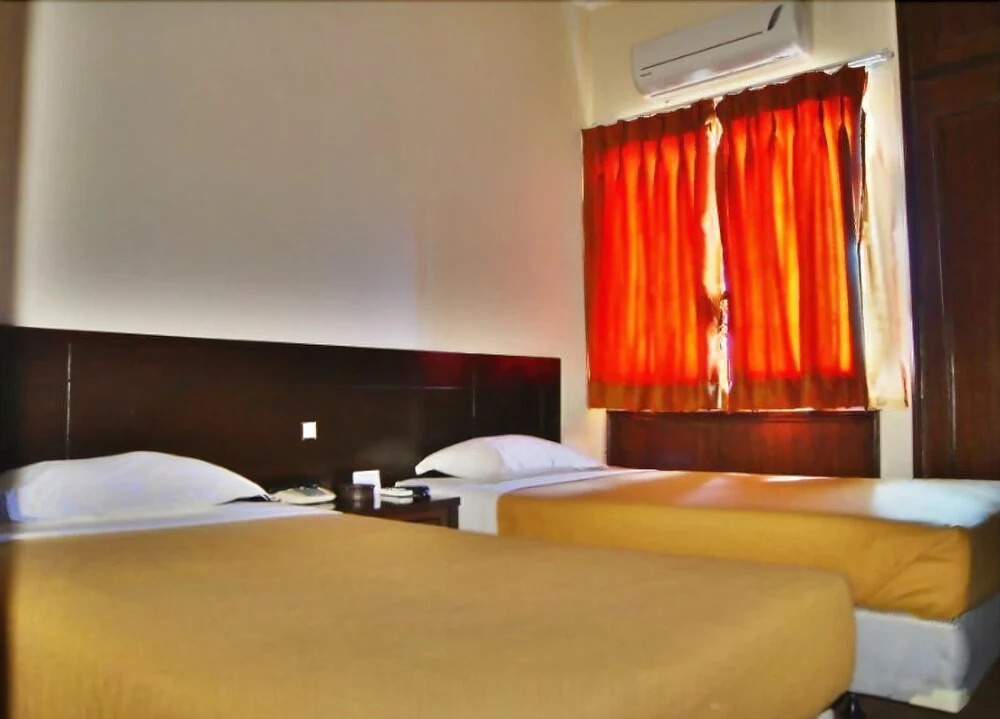 Hotel Golden Plaza