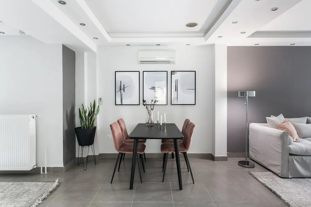 UPSTREET Modernized & Spacious 2BD Apartment in Chalandri
