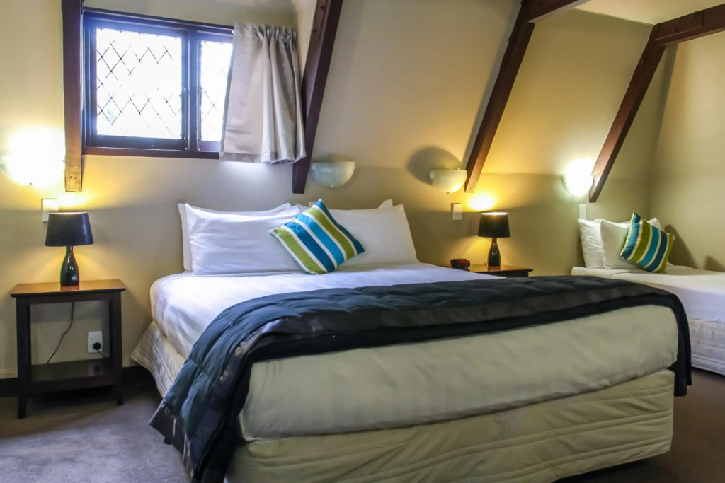 Camelot Motor Lodge