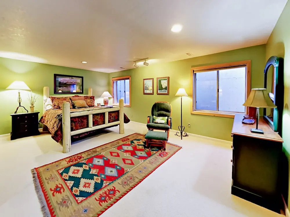 1688 Village Round Dr Home 5 Bedrooms 3 Bathrooms Home