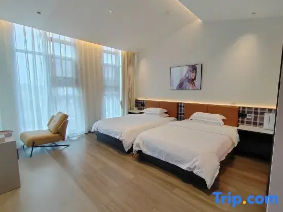 Xiyue Boutique E-sports Hotel (Yunnan University of Finance and Economics Wancai City)