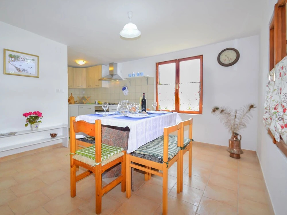 Ledi Tar in Tar With 1 Bedrooms and 1 5 Bathrooms