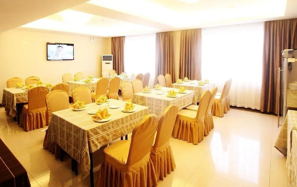 Starway Hotel