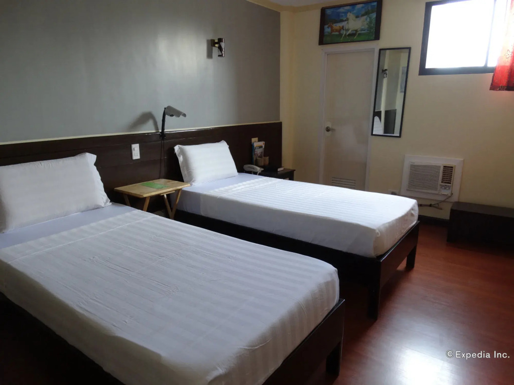 RueMango Apartelle and Suites